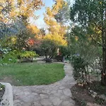 Отель Entre 2 Rives. Entre 2 Reves Thezan-les-Beziers