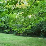 Отель Entre 2 Rives. Entre 2 Reves Thezan-les-Beziers