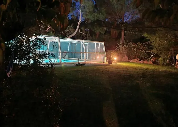 Entre 2 Rives. Entre 2 Reves Hotel Thezan-les-Beziers